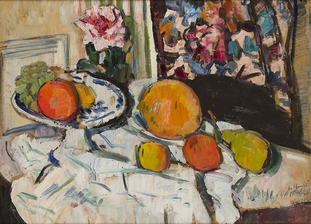 GEORGE LESLIE HUNTER | A STILL LIFE WITH FRUIT AND FLOWERS ON A WHITE CLOTH